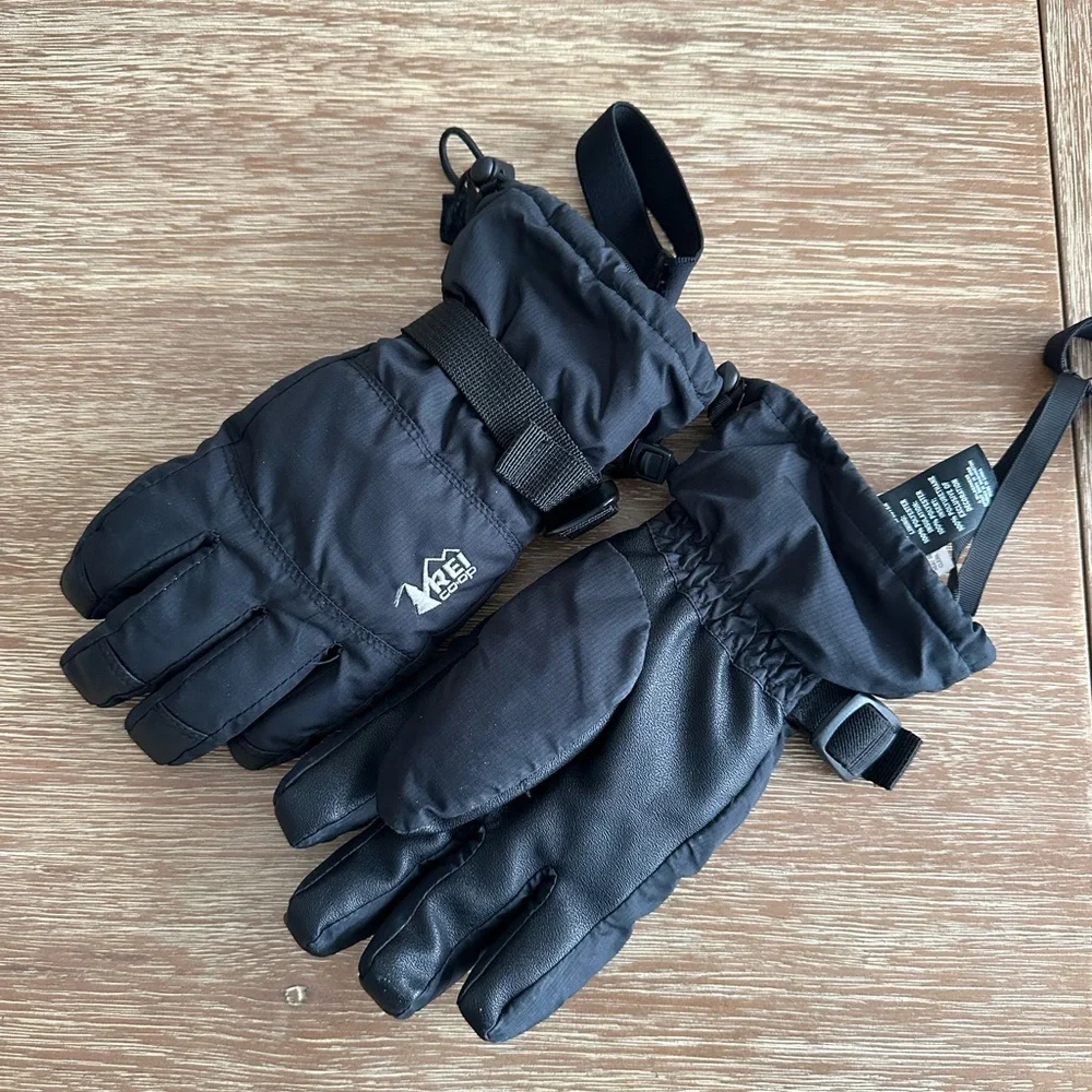 REI Co-op Kids’ Black Waterproof Insulated Gloves Size L